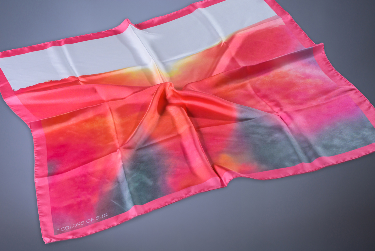 Love_01b-8 Silk Scarf Motif Love Detail 3